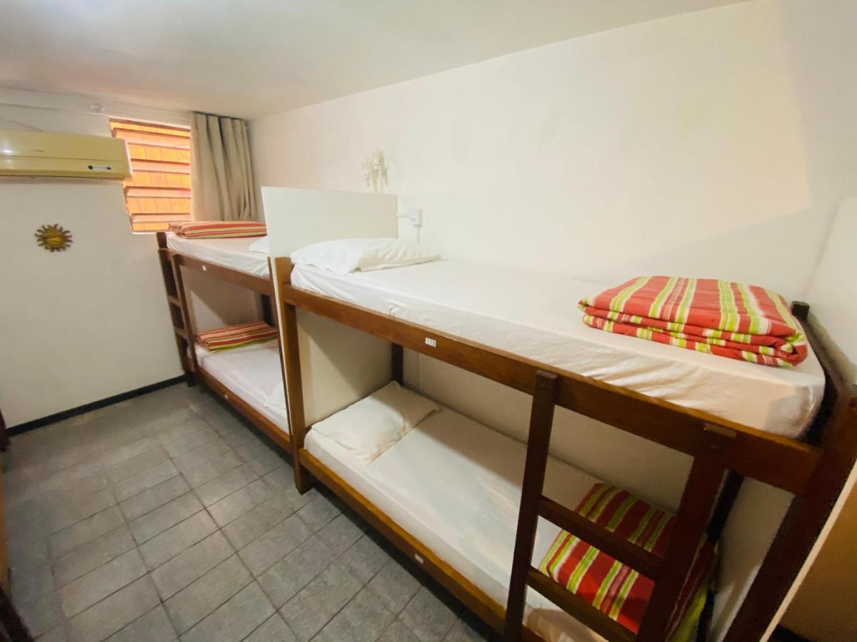 בומבינאס Quatro Ilhas Beach Hostel מראה חיצוני תמונה