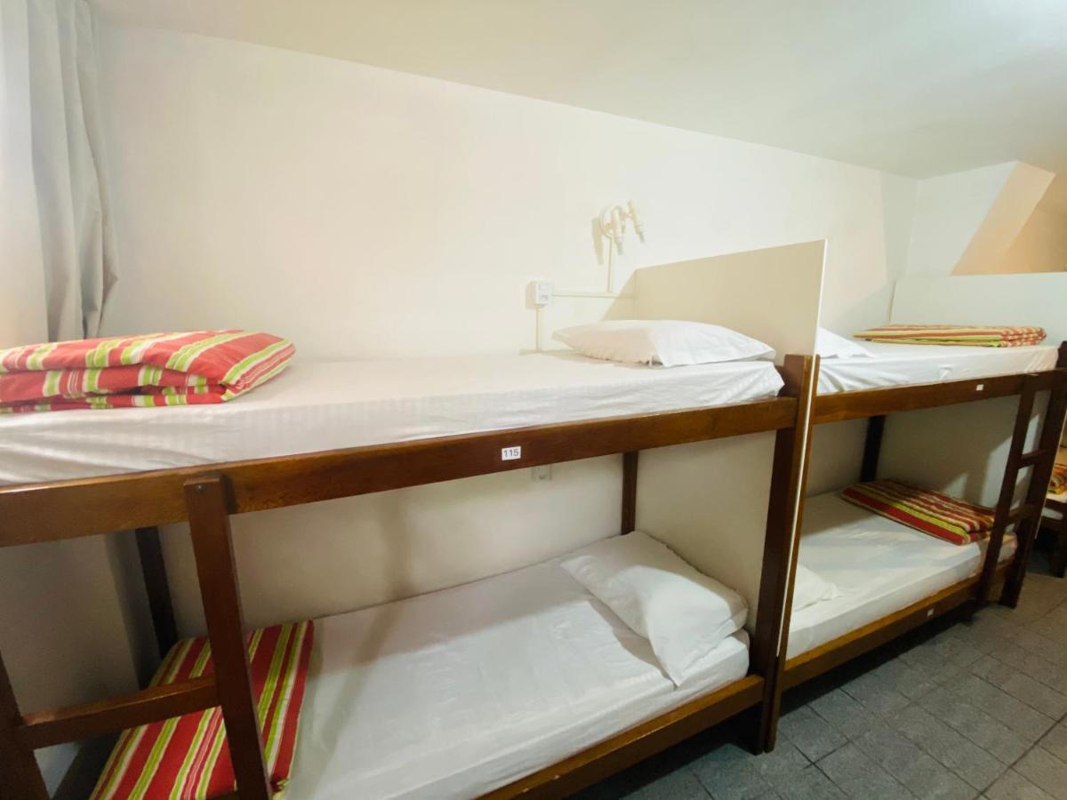 בומבינאס Quatro Ilhas Beach Hostel מראה חיצוני תמונה
