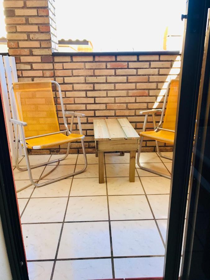 בומבינאס Quatro Ilhas Beach Hostel מראה חיצוני תמונה