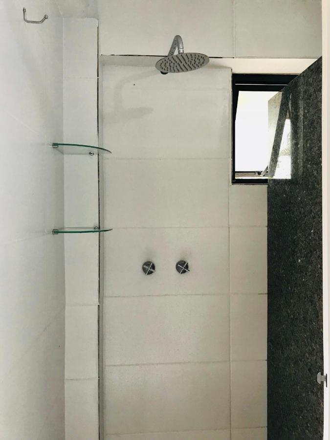 בומבינאס Quatro Ilhas Beach Hostel מראה חיצוני תמונה