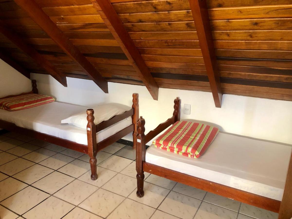 בומבינאס Quatro Ilhas Beach Hostel מראה חיצוני תמונה